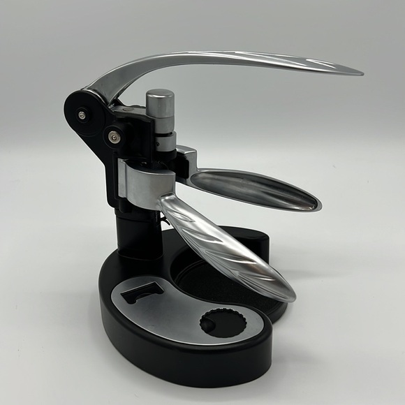 WINE BOTTLE CORKSCREW OPENER WITH STAND BLACK & SILVER - Picture 3 of 7